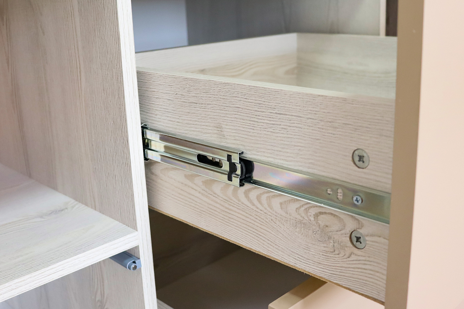 Шкаф "Ним" 3 дв. 3 ящ.  Сосна Лофт/Вижн