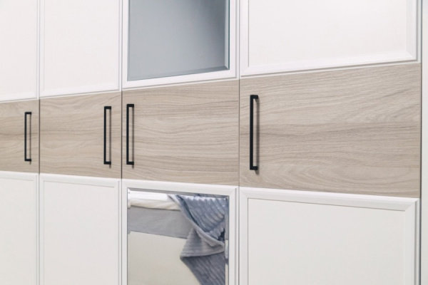 AURELIO 444 Шкаф для одежды и белья Белый/Блеквуд Сатиновый AURELIO 444 Шкаф для одежды и белья Белый/Блеквуд Сатиновый