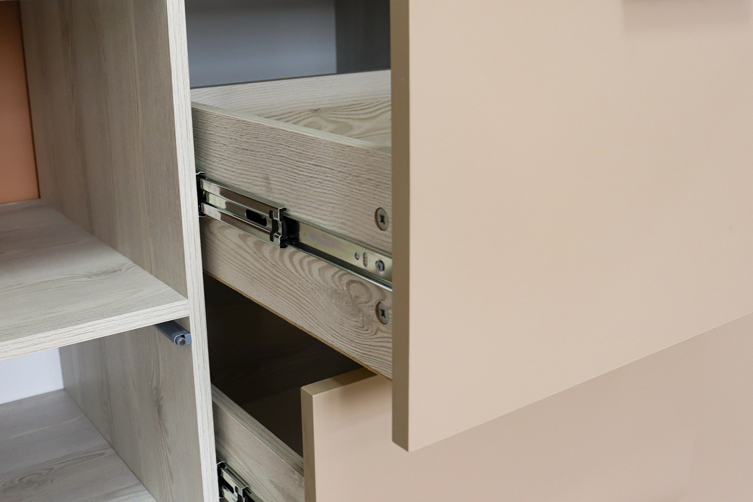 Шкаф "Ним" 3 дв. 3 ящ.  Сосна Лофт/Вижн